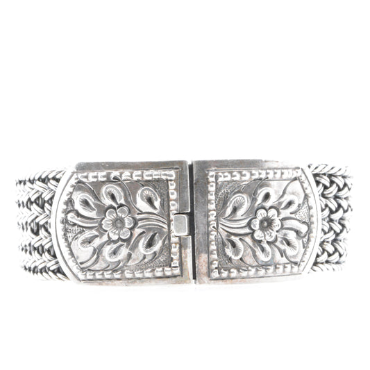 Woven Silver Bracelet With Floral Buckle