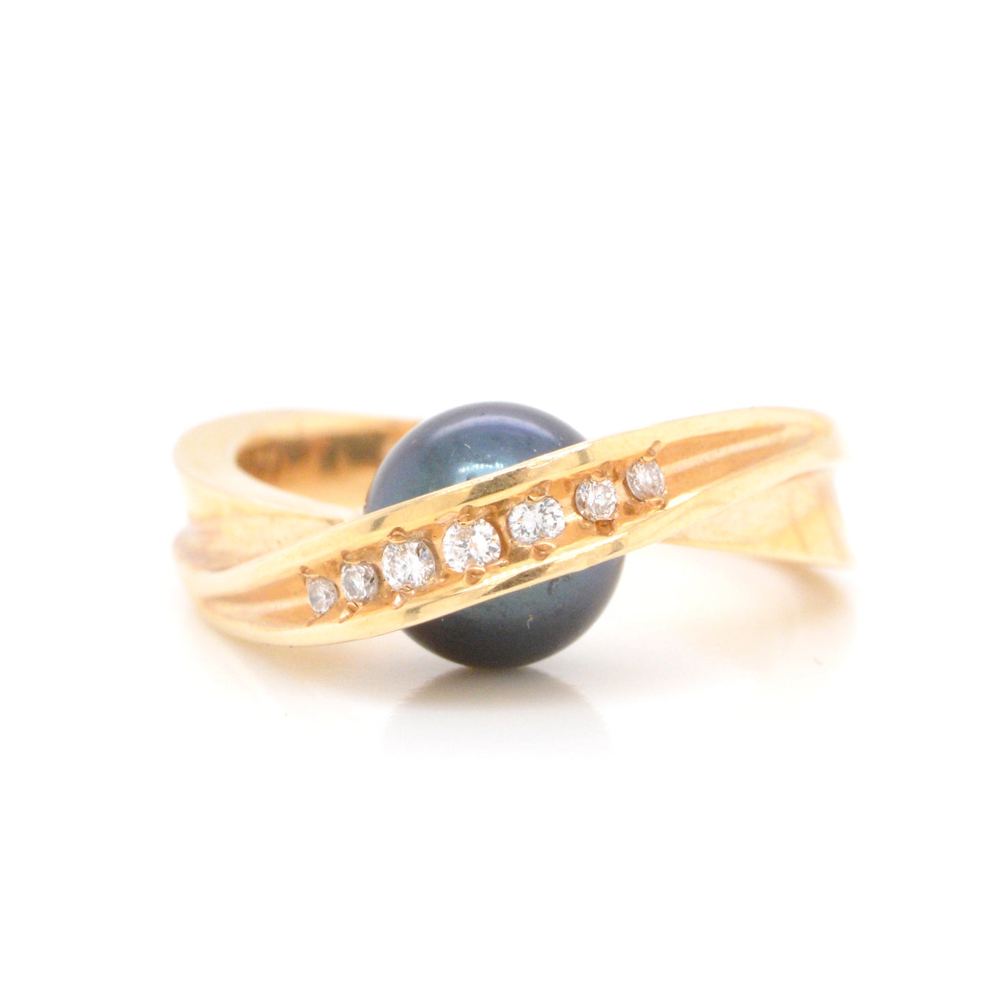 Yellow Gold Pearl & Diamond Ring